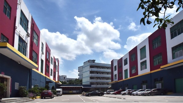 找pet盒廠家找深圳萬利，優質透明pet盒子供應商！